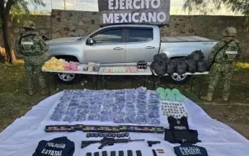 ¡Golpe al crimen! Aseguran casi 15 mil dosis de metanfetamina y armas en Durango