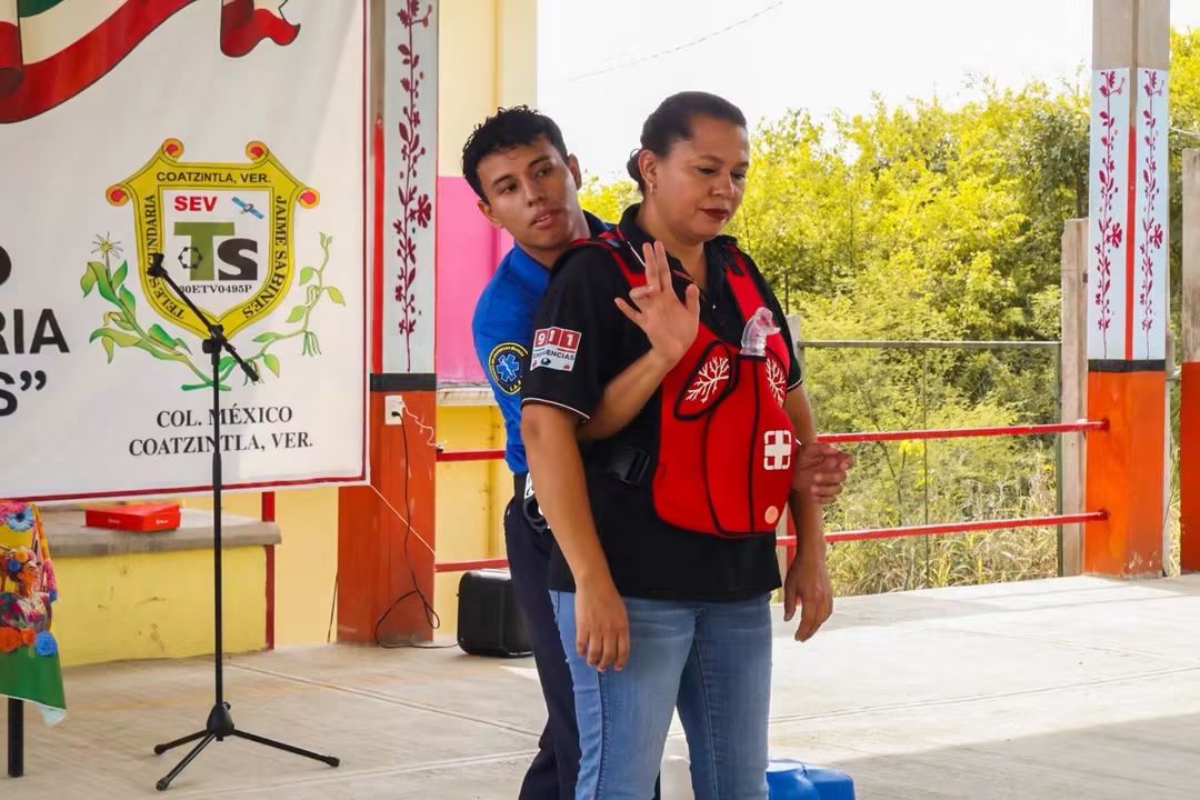 Fortalecen prácticas de primeros auxilios en escuelas de Coatzintla.